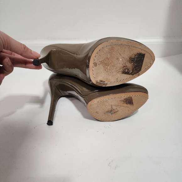 Brian Artwood Brown Taupe Patent Leather Platform Pumps Heels Shoes Event Evenin - Picture 12 of 16